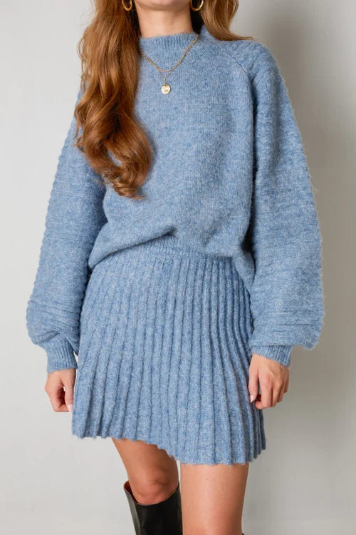 Force | Elegant sweater and pleated skirt nina