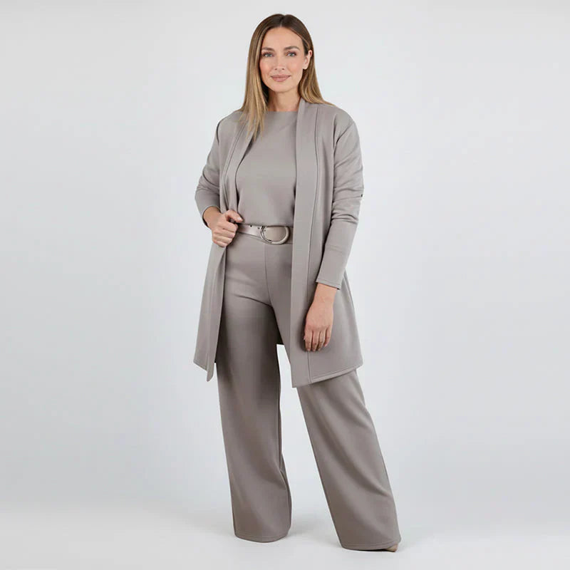 Lunara™ – Elegant 3-piece set with a flowing cut