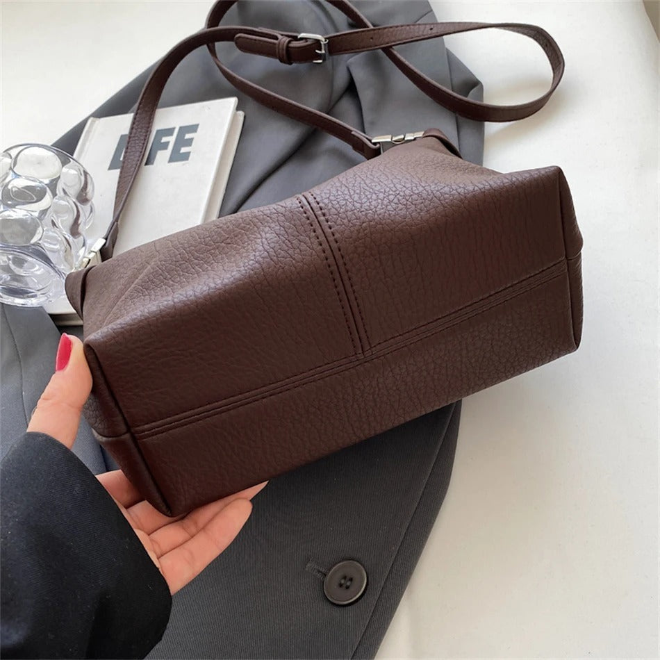 Force | Roly Shoulder Bag