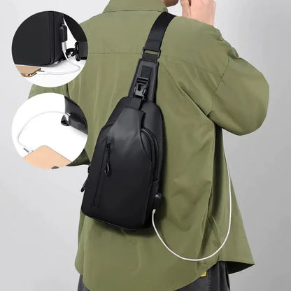 SyncPack™ – Waterproof shoulder bag with USB port