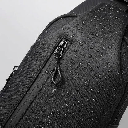 SyncPack™ – Waterproof shoulder bag with USB port