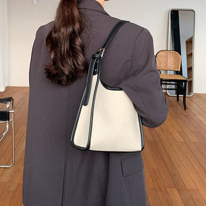 Force | Mini Shoulder Bag Carlize