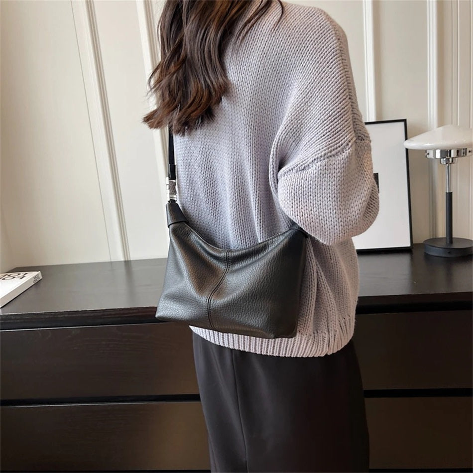 Force | Roly Shoulder Bag