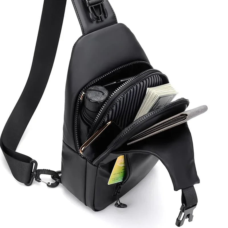 SyncPack™ – Waterproof shoulder bag with USB port