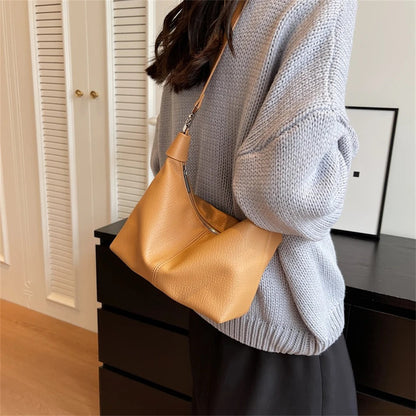 Force | Roly Shoulder Bag