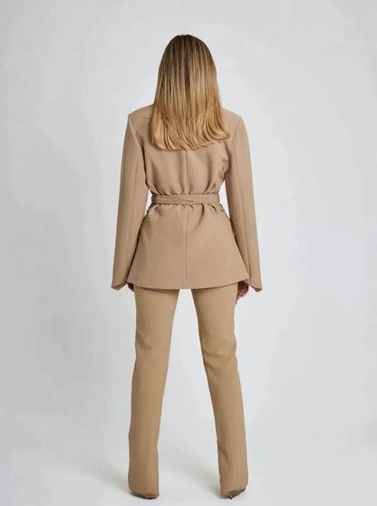 Force | Elegant blazer for women of all ages