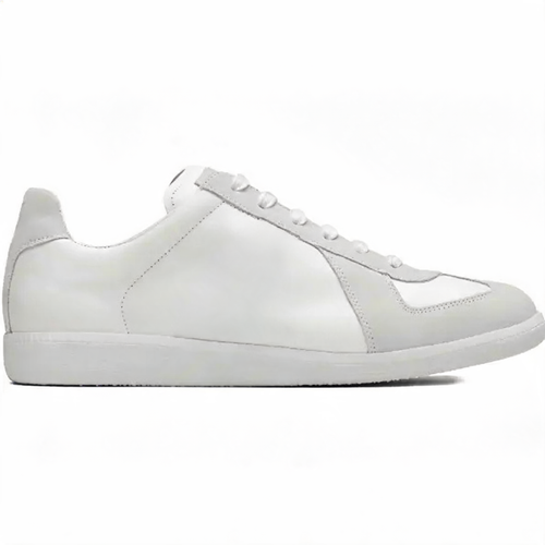 Low-Top Sneaker Triple White