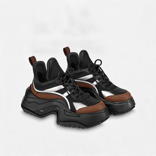 Wavy-Sole Runner Sneaker Black